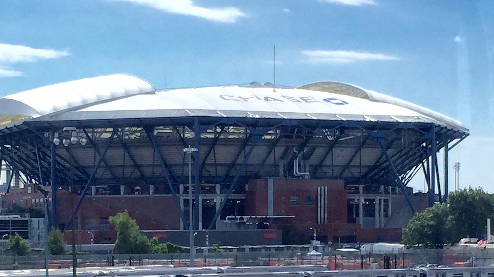 Arthur Ashe Stadium og dets udskydelige tag