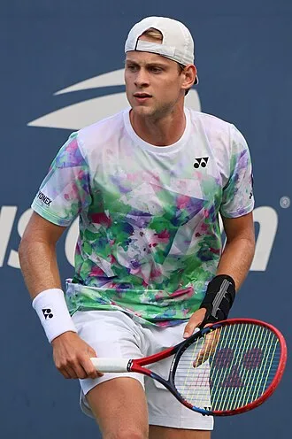 Zizou Bergs - ATP tennis player