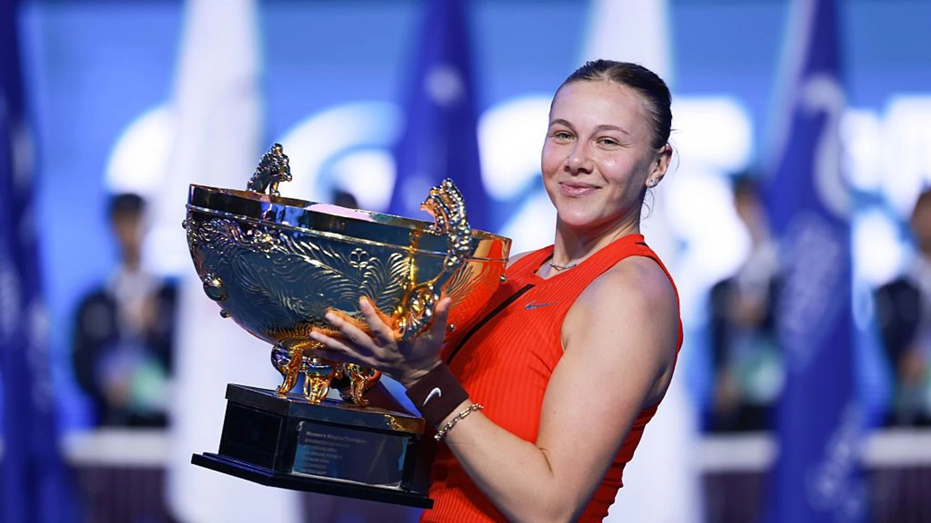 Aryna Sabalenka holder China Open-trofæet i Beijing