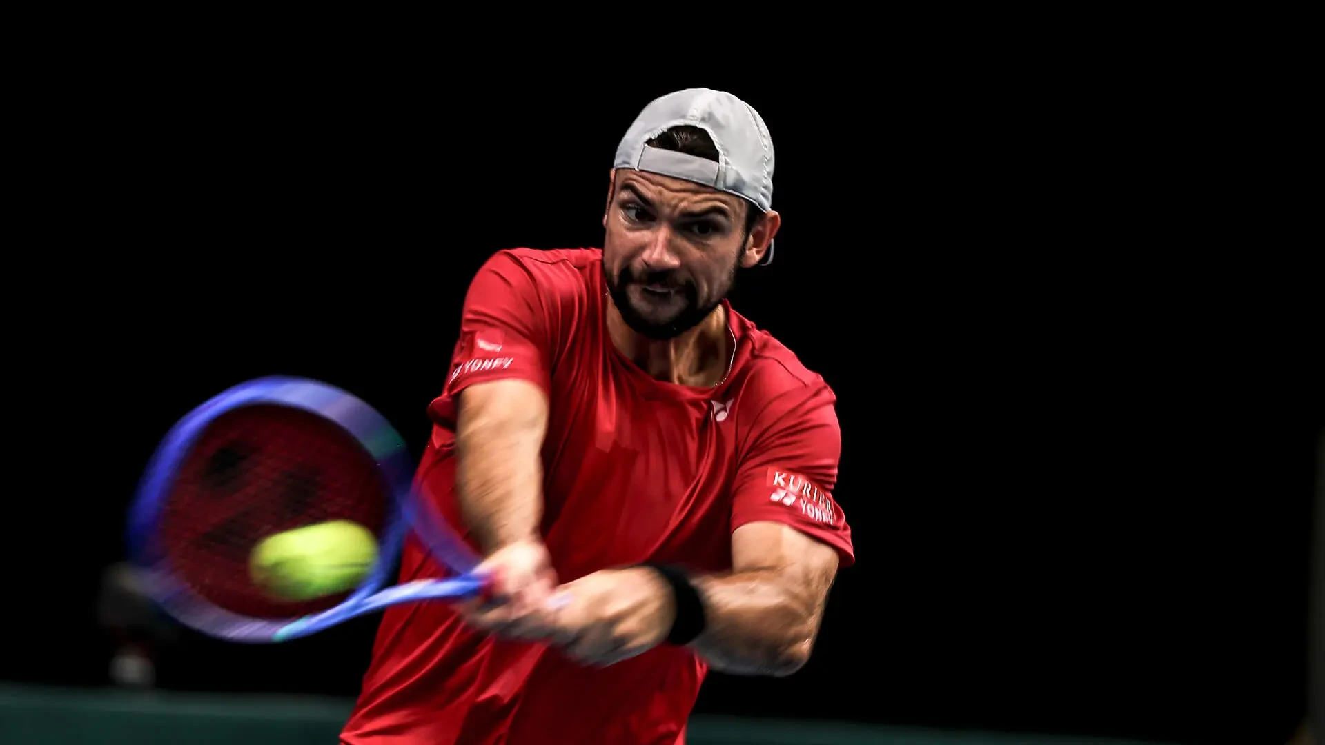 Jurij Rodionov fører Østrig gennem en krævende Davis Cup-kamp og videre til Bologna