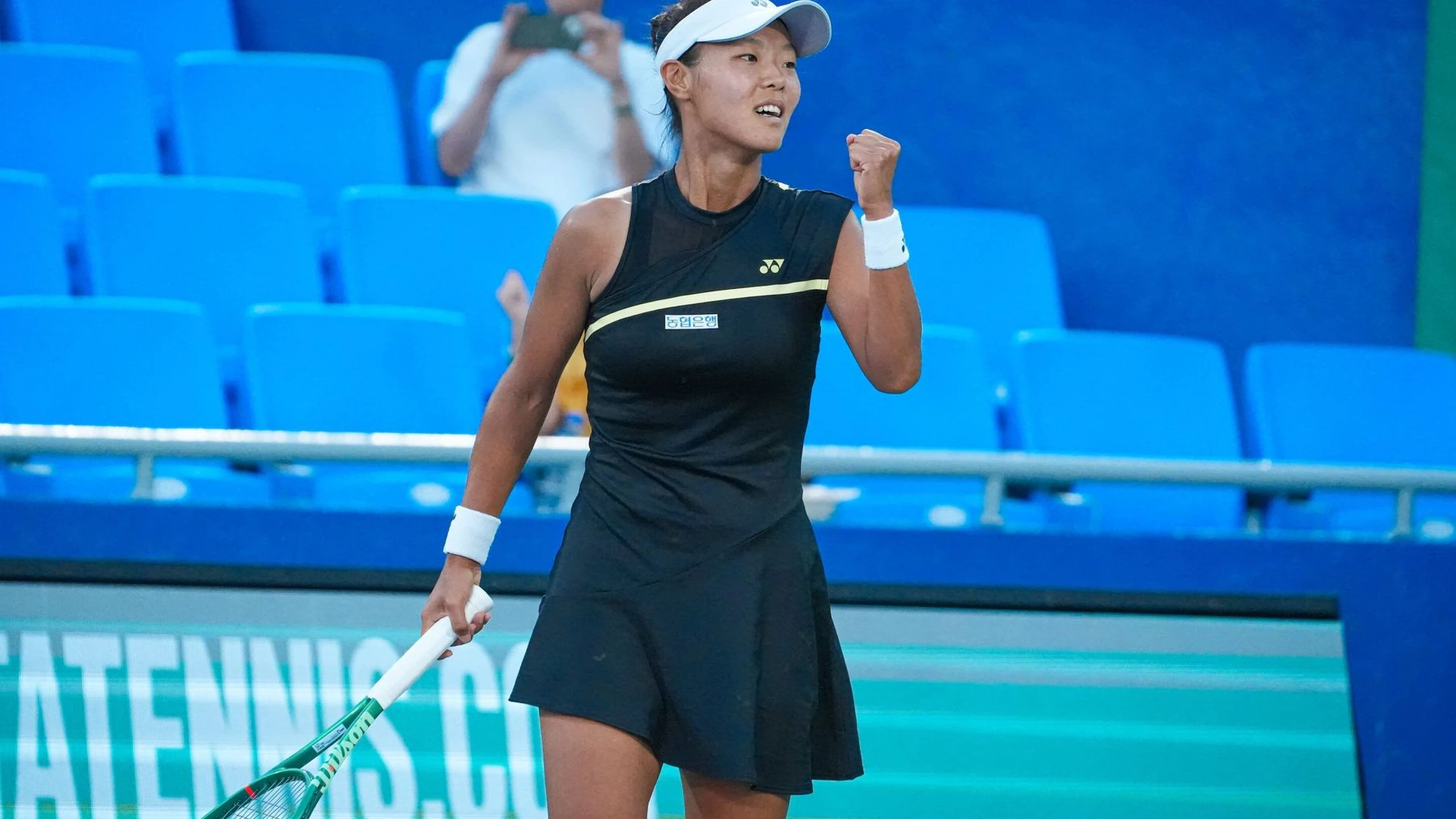 Wildcard Dayeon Back holder hovedet koldt og besejrer Yue Yuan i Seoul