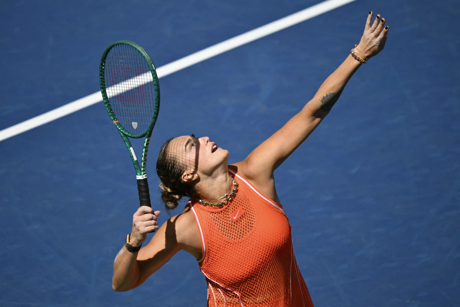 Støttebillede til Sabalenka absorberer Rakhimovas sene pres og forlænger sin sejrsstime i New York