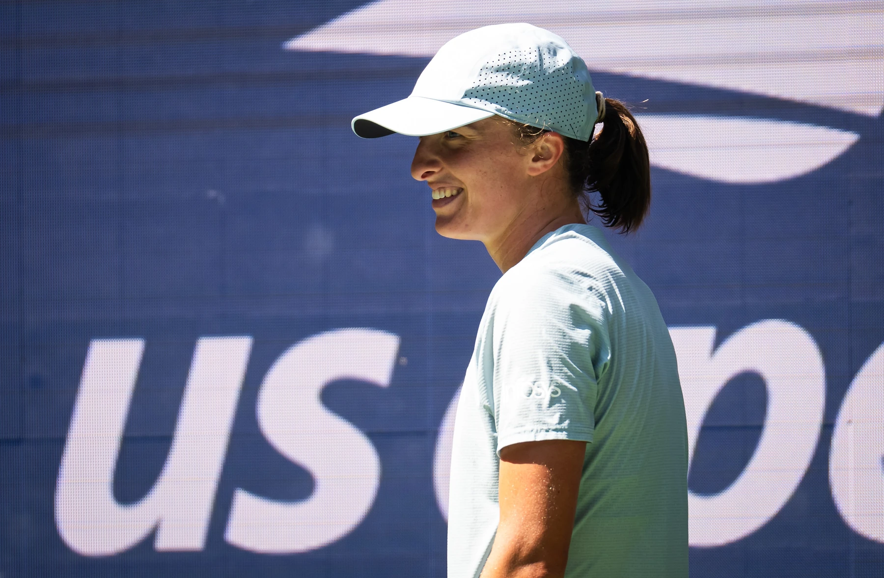 Supporting image for A 6-2, 6-3 victory over Wang Xiyu puts Iga Swiatek in the US Open second round